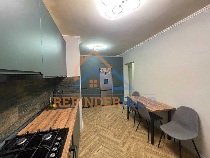 Piata Muncii Apartament de vanzare cu 3 camere,
